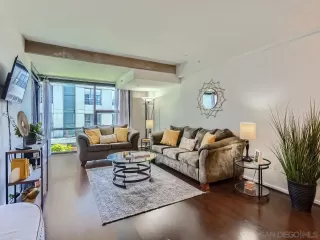 Photo #4: 240001826 Listing