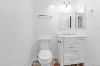 Photo #4: 240001828 Listing