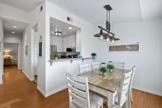 Photo #3: 240001838 Listing