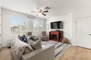 Photo #1: 240001839 Listing 