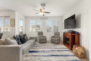 Photo #2: 240001839 Listing 