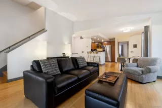 Photo #3: 240001865 Listing