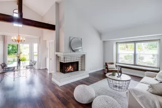 Photo #1: 240001870 Listing