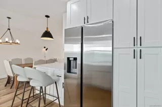 Photo #6: 240001876 Listing