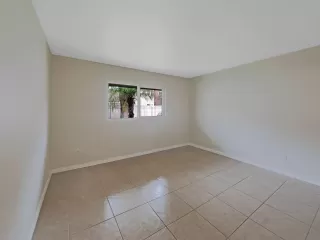 Photo #4: 240001878 Listing