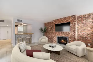 Photo #1: 240001896 Listing