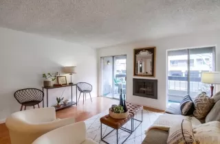 Photo #4: 240001908 Listing