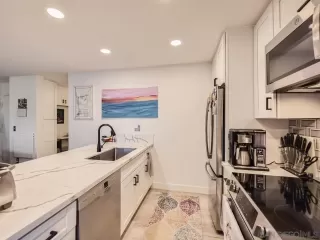 Photo #4: 240001910 Listing 