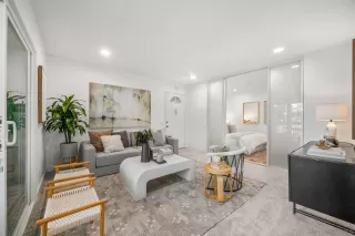 Photo #1: 240001919 Listing