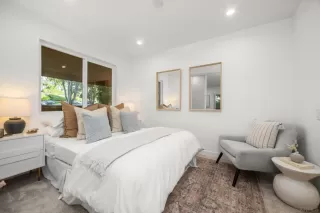 Photo #3: 240001919 Listing