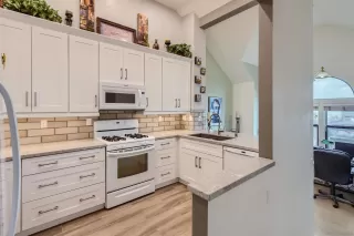 Photo #4: 240001926 Listing