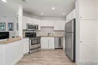 Photo #4: 240001971 Listing