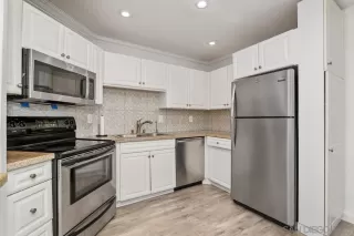 Photo #5: 240001971 Listing