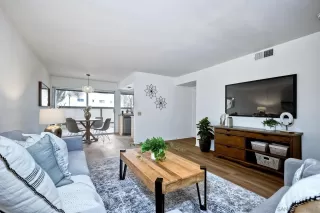 Photo #4: 240001989 Listing