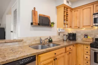 Photo #6: 240001997 Listing 