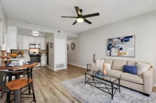 Photo #3: 240002000 Listing