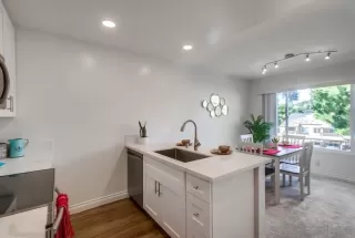 Photo #6: 240002020 Listing