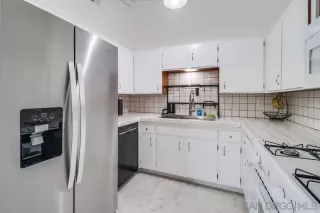 Photo #3: 240002053 Listing 