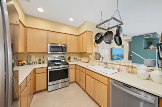 Photo #4: 240002075 Listing 