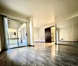 Photo #2: 240002113 Listing