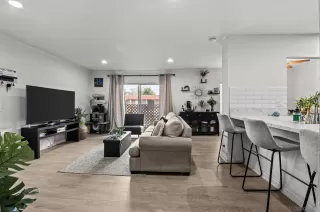 Photo #1: 240002158 Listing