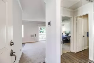 Photo #4: 240002205 Listing