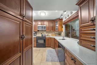 Photo #3: 240002211 Listing