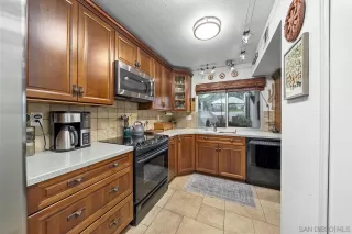 Photo #5: 240002211 Listing