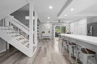 Photo #3: 240002271 Listing