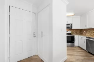 Photo #2: 240002325 Listing