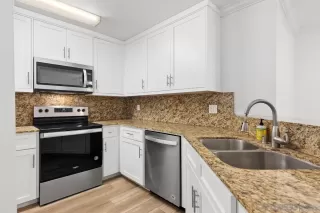 Photo #5: 240002325 Listing