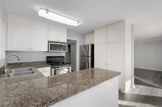 Photo #4: 240002386 Listing