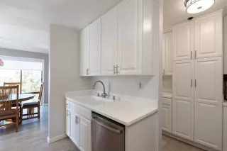 Photo #4: 240002419 Listing