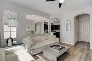 Photo #6: 240002453 Listing