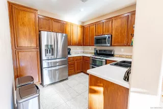 Photo #5: 240002458 Listing