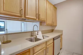 Photo #6: 240002475 Listing