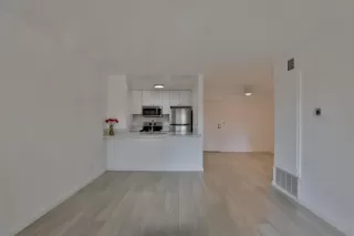 Photo #3: 240002482 Listing