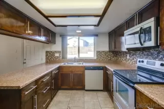 Photo #2: 240002515 Listing