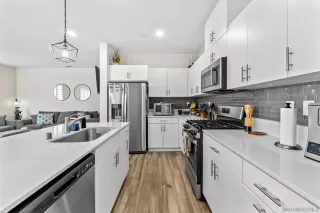 Photo #5: 240002523 Listing