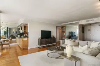 Photo #4: 240002548 Listing 