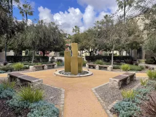 Photo #1: 240002597 Listing 