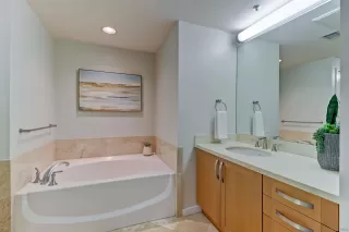 Photo #6: 240002745 Listing