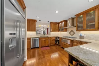 Photo #3: 240002750 Listing