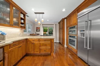 Photo #5: 240002750 Listing