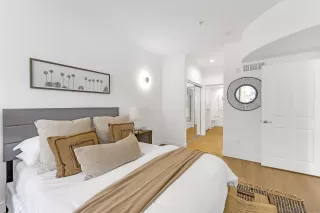 Photo #4: 240002759 Listing