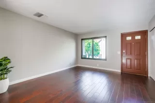 Photo #2: 240002813 Listing