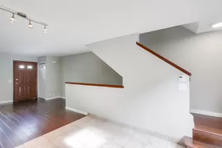 Photo #5: 240002813 Listing