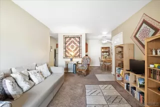 Photo #5: 240002826 Listing 