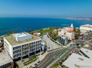 Photo #6: 240002833 Listing