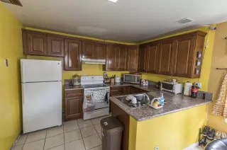 Photo #4: 240002834 Listing